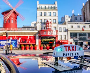 Tour interativo de ônibus por Paris e jantar-show no Moulin Rouge